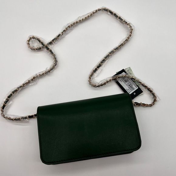 BADGLEY MISCHKA DEBOSSED LOGO CROSSBODY IN CHIVE - Picture 5 of 10